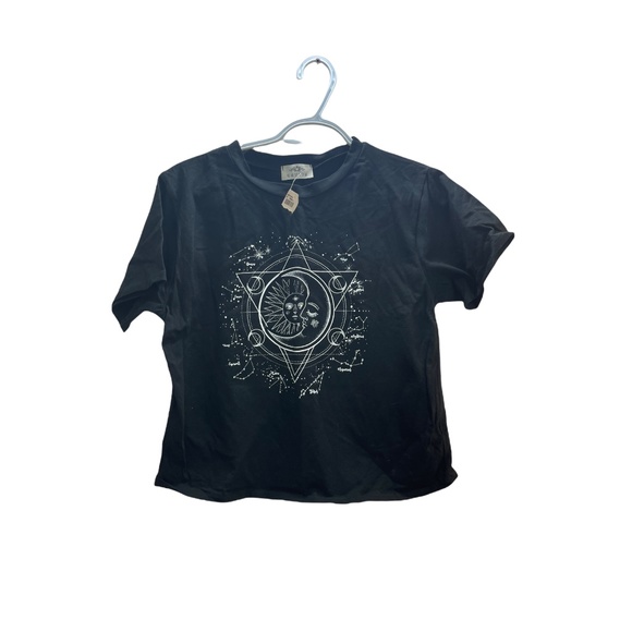 Revive Moon Sun crop Graphic T-shirt NWT - Picture 1 of 2